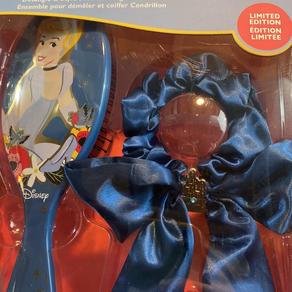 Disney Princess Limited Edition Gift Set - Picture 2 of 3